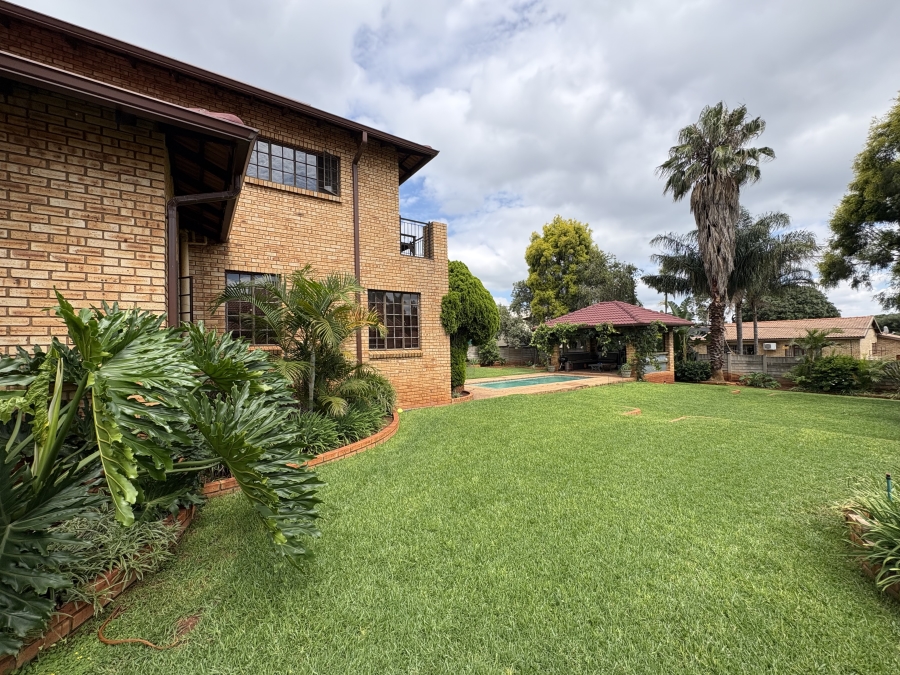 3 Bedroom Property for Sale in Safari Gardens North West